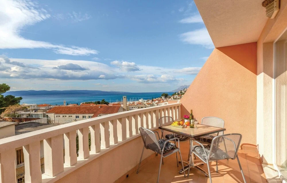 Amazing Home in Baska Voda With Wifi and 1 Bedrooms