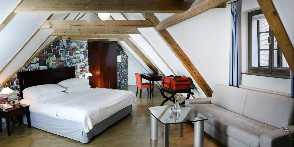 Charles Bridge Heritage Suites by SALVATOR HOTELS