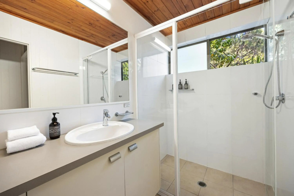 Tea Trees Apartment 6, Little Cove