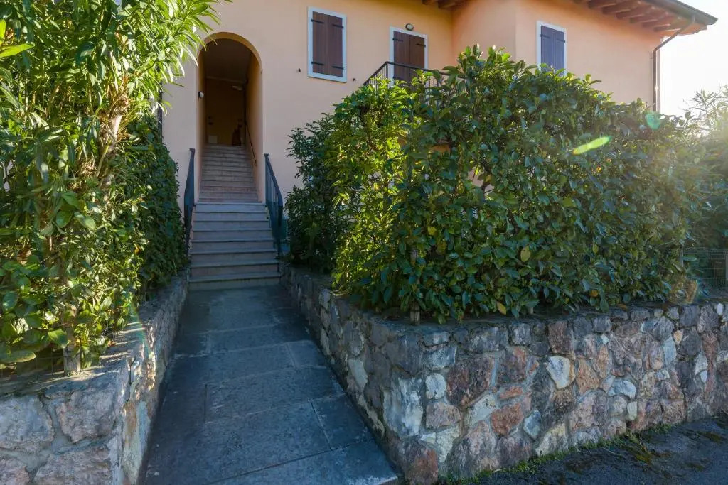 Carlotta'S House Lake