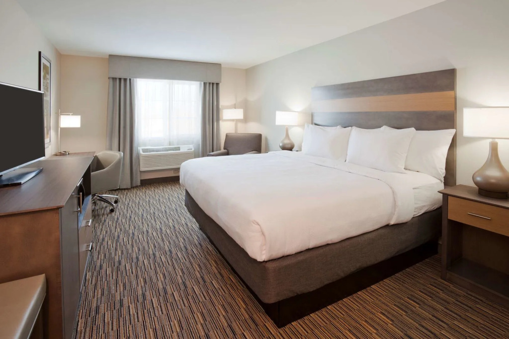 GrandStay Hotel & Suites