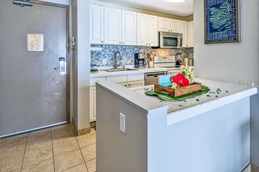 Valley Isle 1108b 2 Bedroom Condo by RedAwning