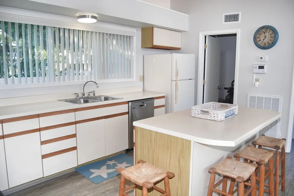 4510 Seaview Street NMB 3 Bedrooms 2 Bathrooms Home