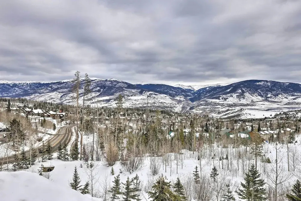Newly Remodeled Mtn-view Condo in Silverthorne