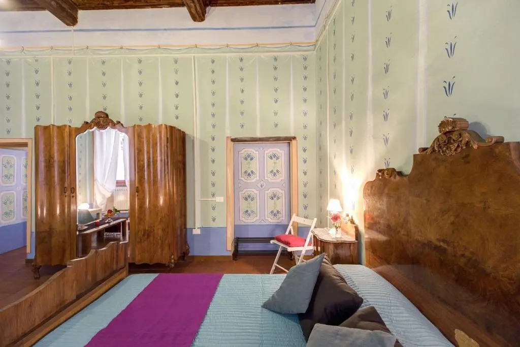 Rhome Apartments