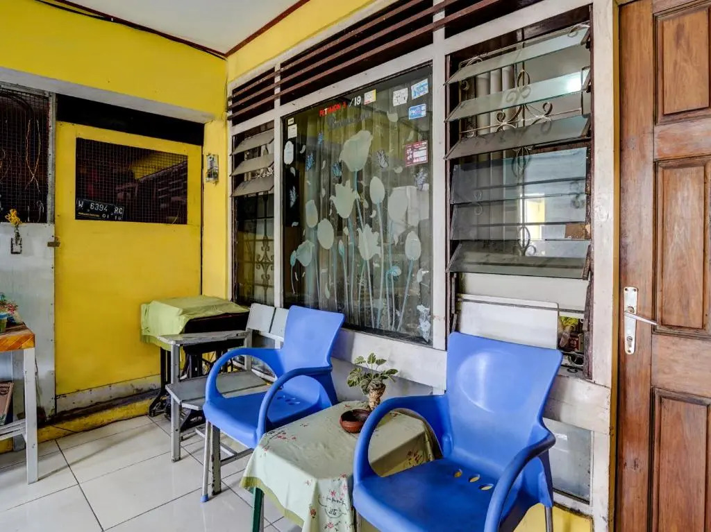 OYO Life 92461 Aini Syariah Homestay
