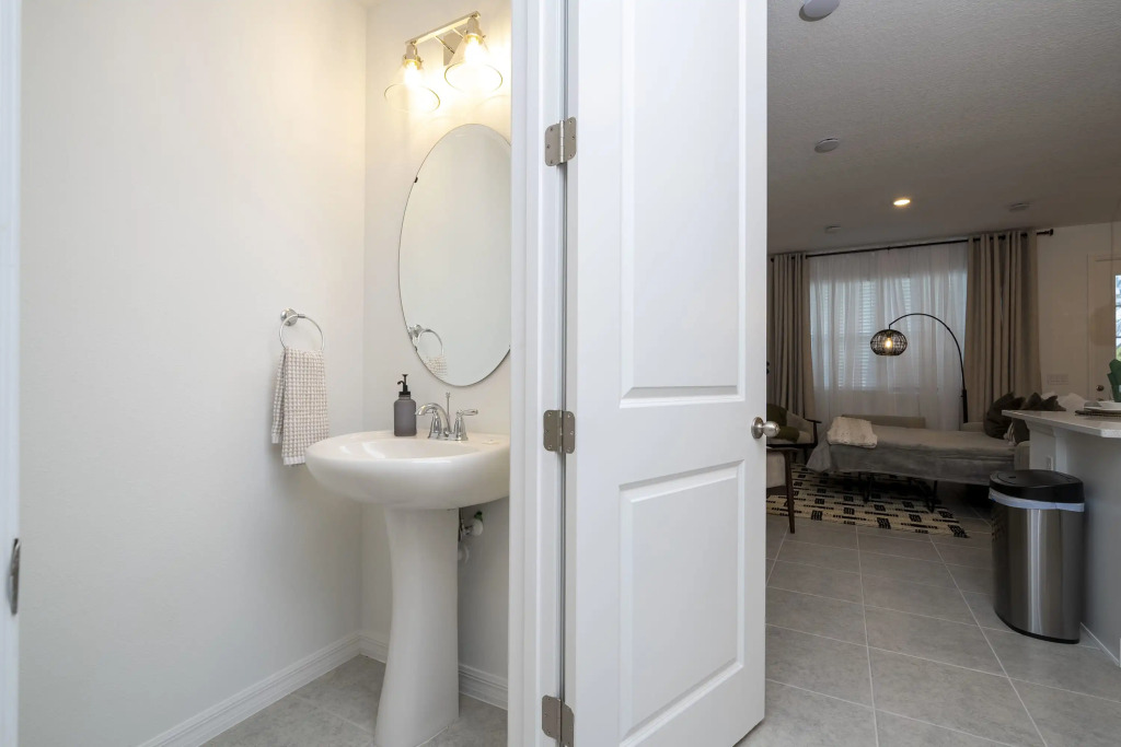 Charming 3Bd Close to Disney Festival 1026