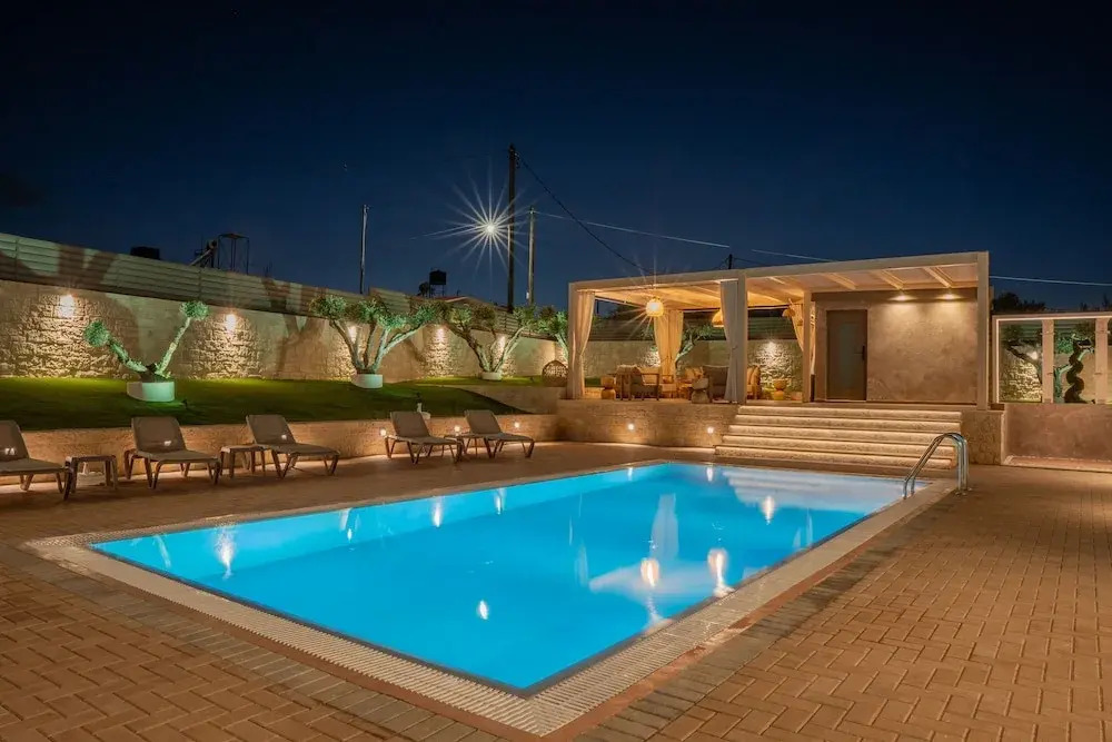Avelia Luxury Villa with private pool