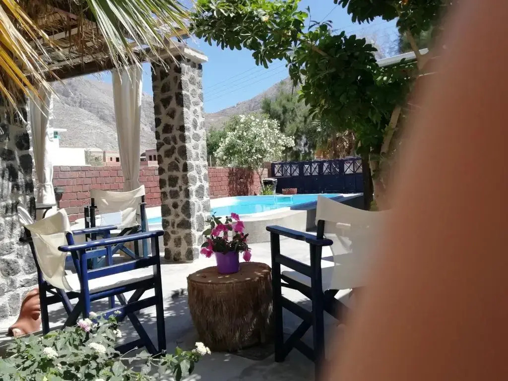 5bedroom villa in perissa beach