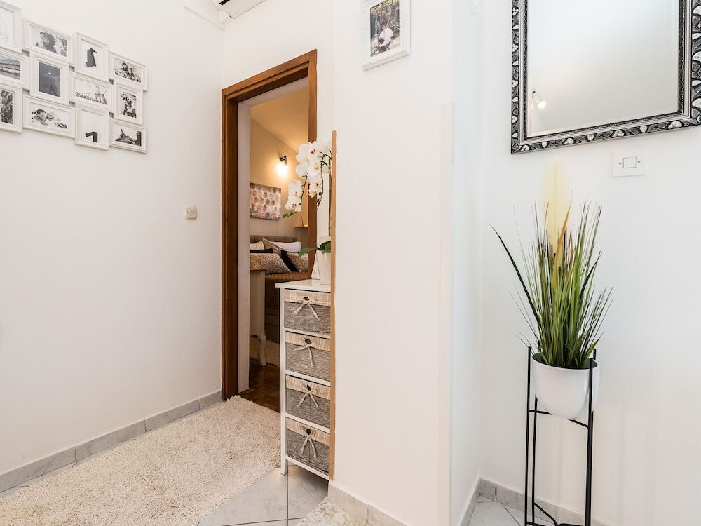 4-room Apartment 140 M2 On 1st Floor - Inh 29146