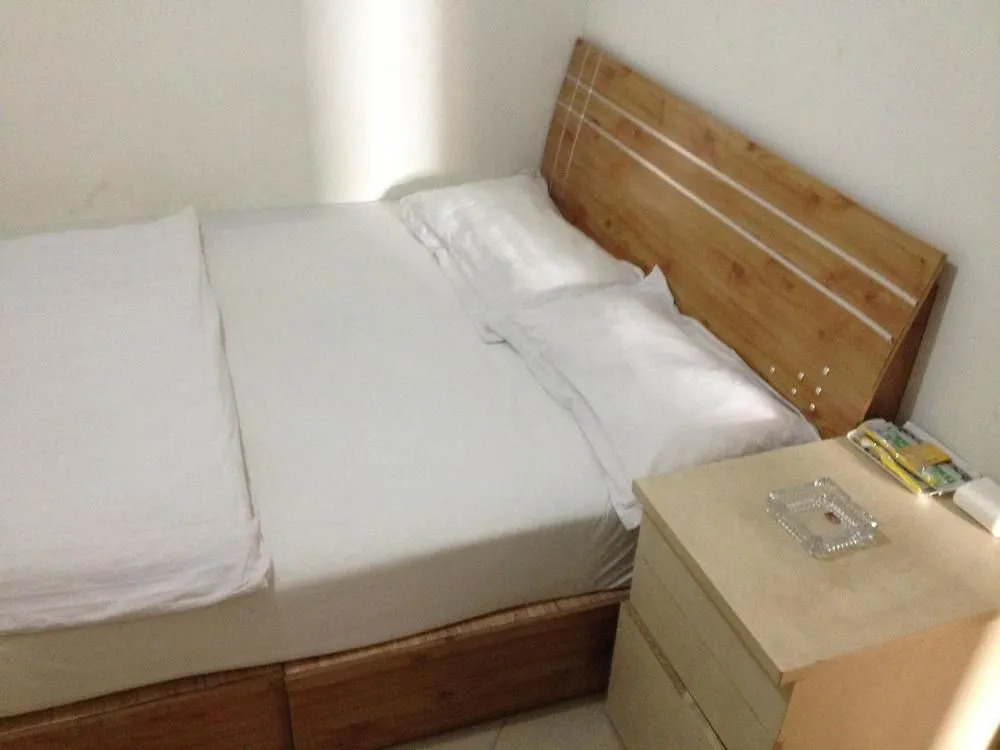Yueliangwan Fashion Hostel