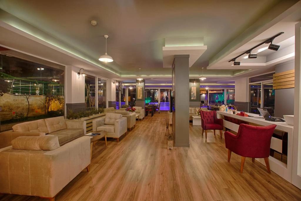 HMA Hotel & Suites