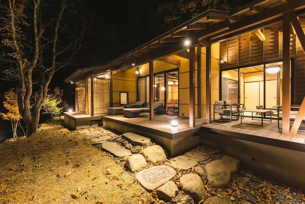 Tsuta Onsen Ryokan