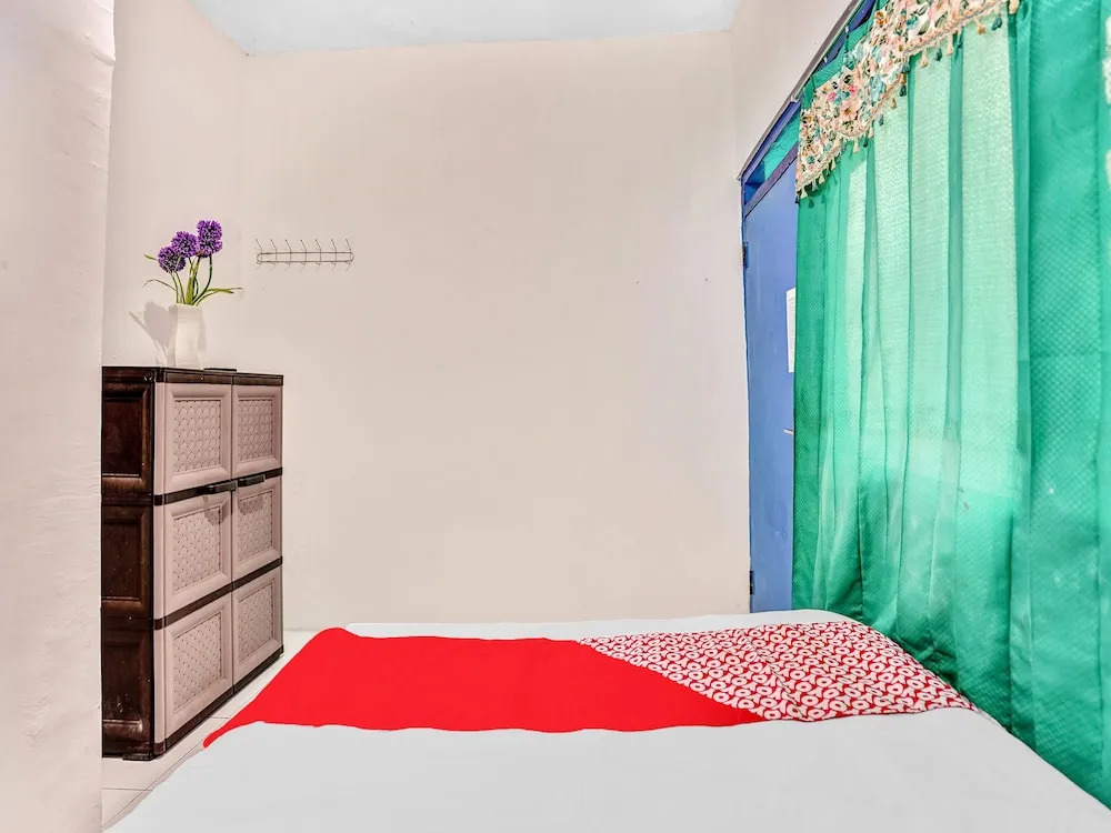 Homestay Jenggolo by Oyo Rooms
