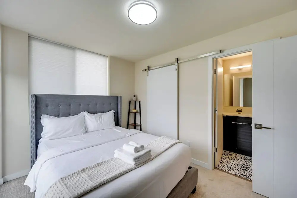 Seattle Townhome: Rooftop Deck < 7 Mi to Dtwn