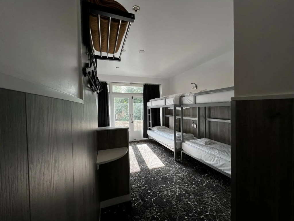Budget Trianon Hotel