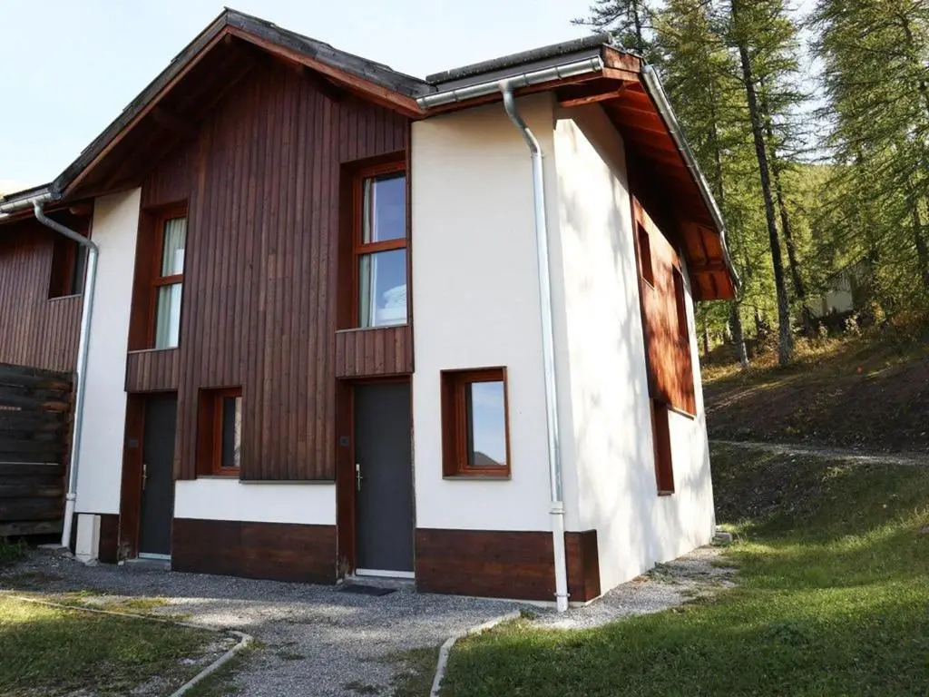Chalet confortable avec piscine & sauna, aux pieds des pistes des Orres 1800, grand duplex pour 6 pers. - FR-1-322-57