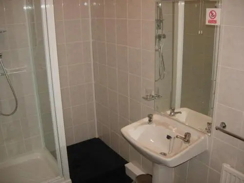 Longfield Guest House