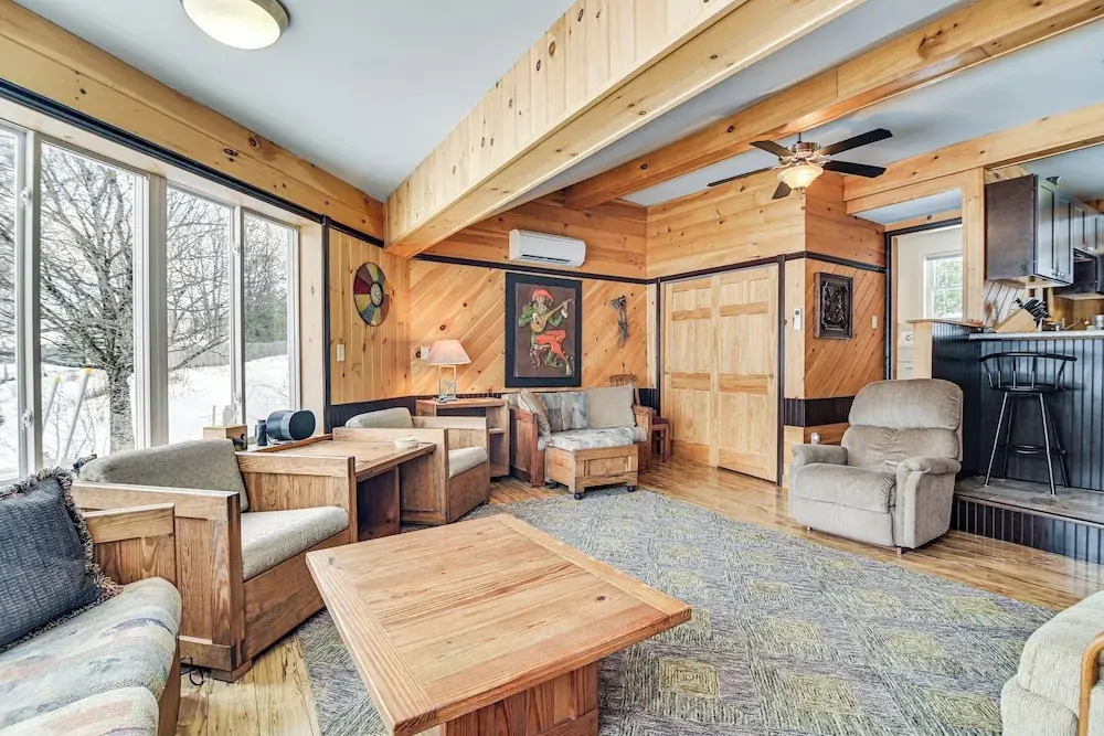 Dock & Views! Lakeside Family Escape in Wilton