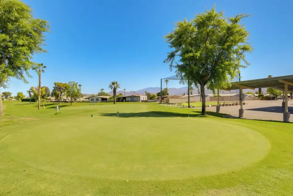 Golf Course On-site: Peaceful Condo in Palm Desert