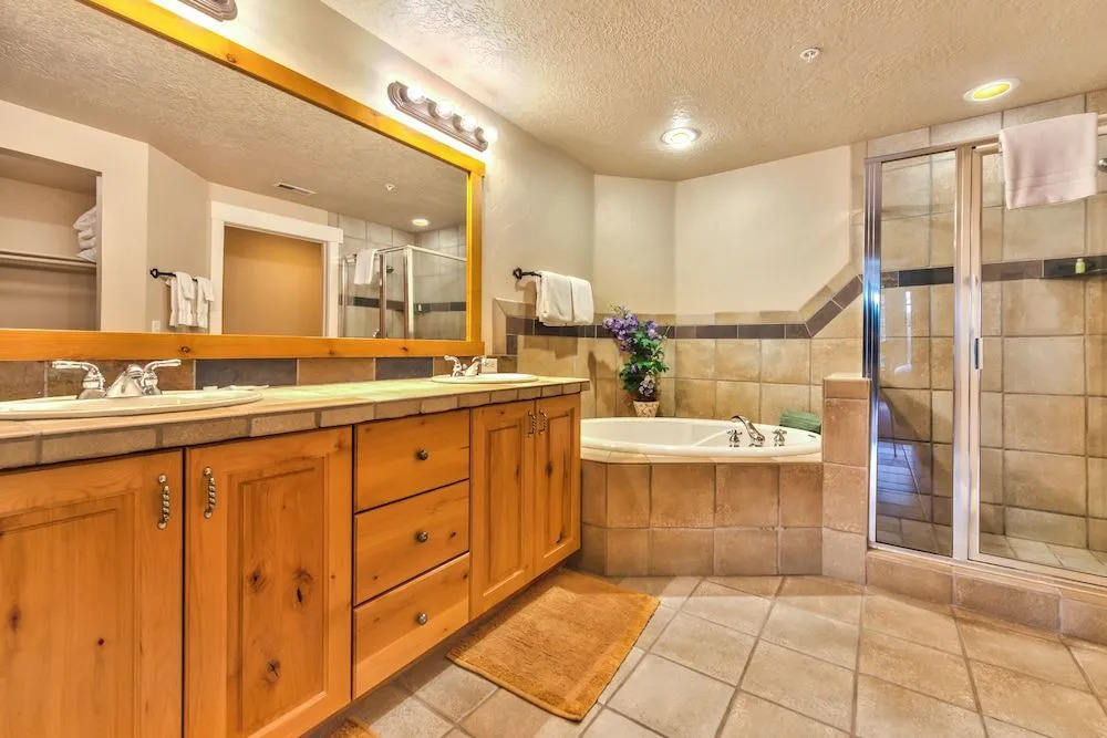 Park City Town Pointe Treasure - 3 Br Condo