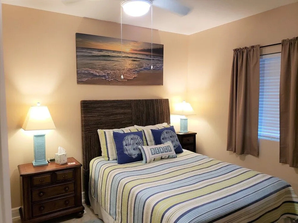 San Carlos 1604 - 3 Br Condo