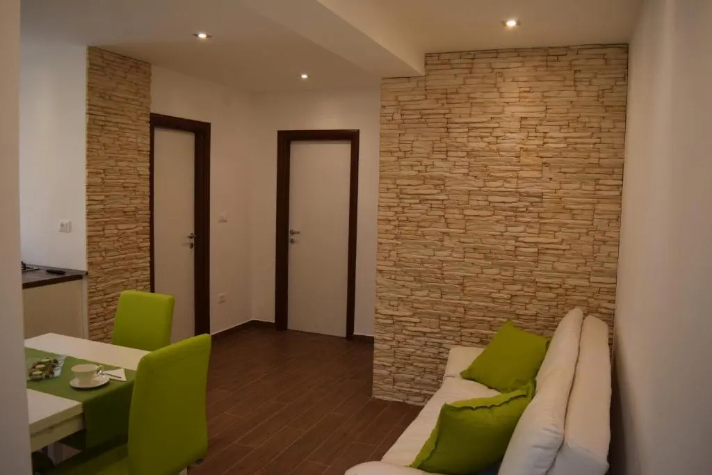 Apartments Eta