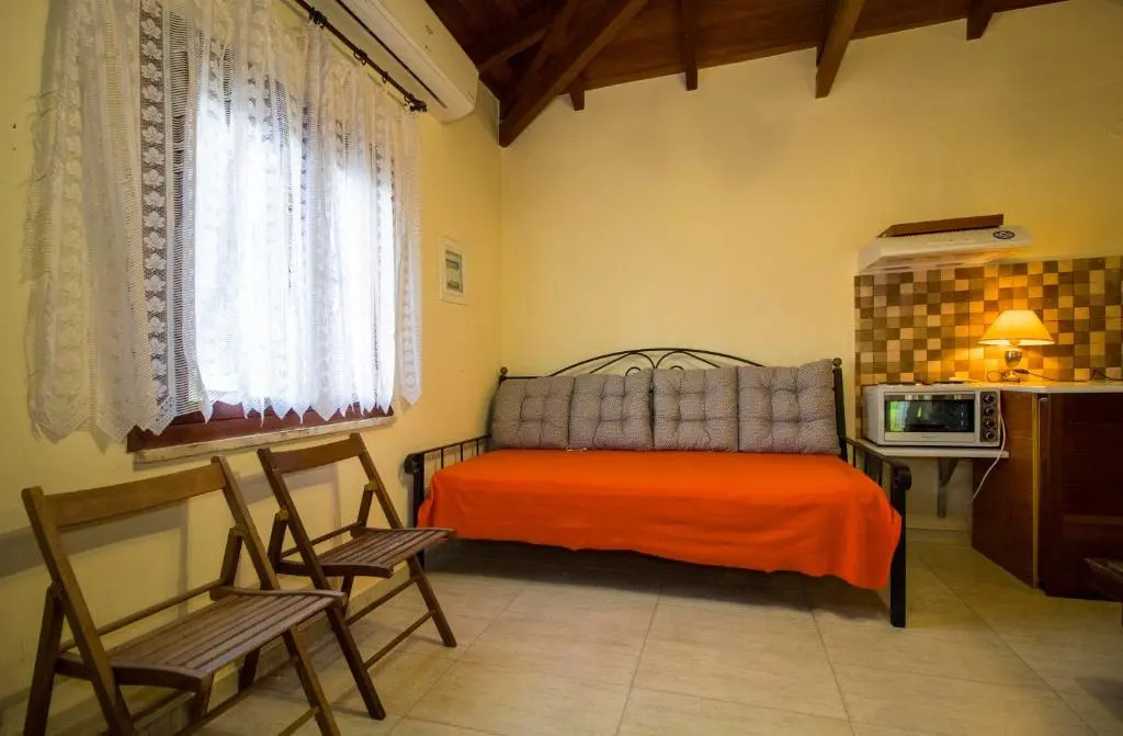 Laconian Collection 'Vilitsa At Parori'
