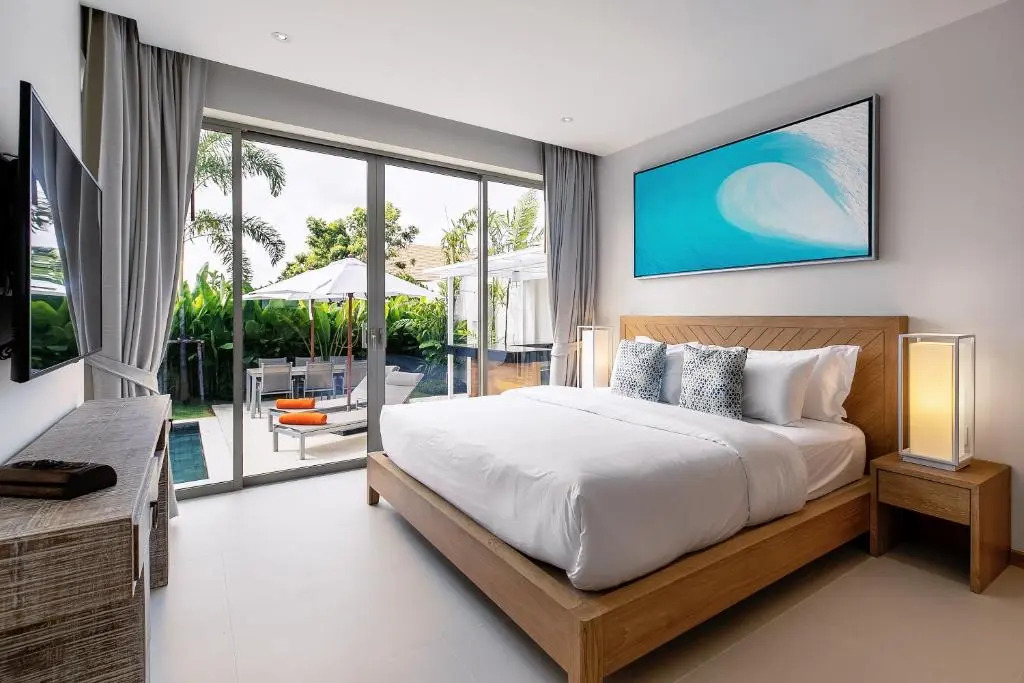 Modern 3BR Villa with Private Pool and BBQ