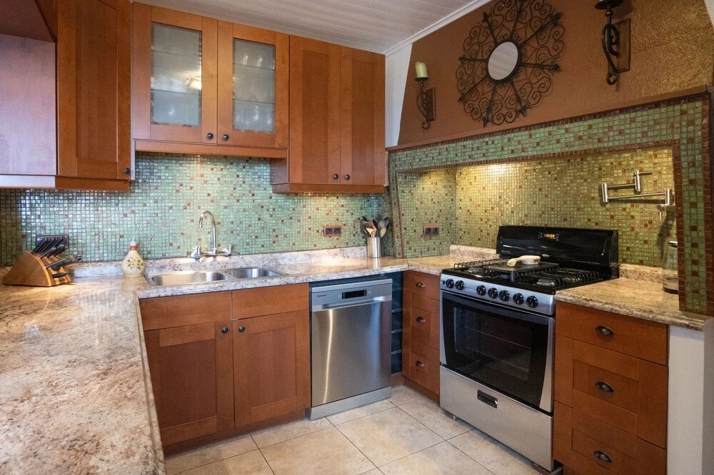 Quinta Pereirinha - A Private 3 Bedroom Home, Close to Hiking Traile w Ocean Views - Pico Island, Azores