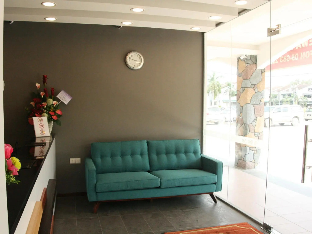 Lumut Suites