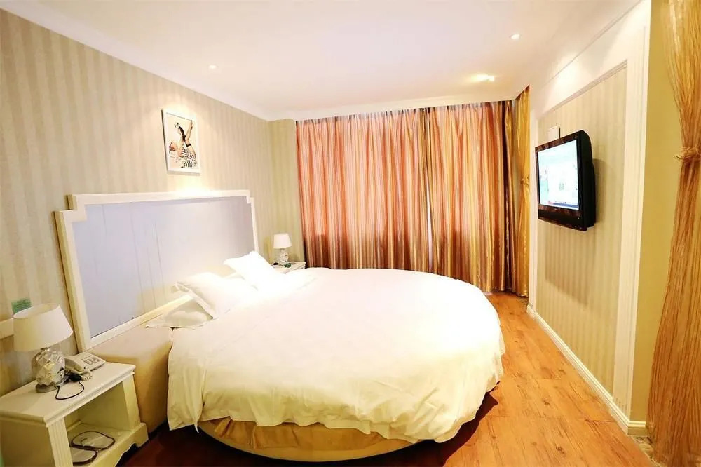 Yazhi Business Hotel