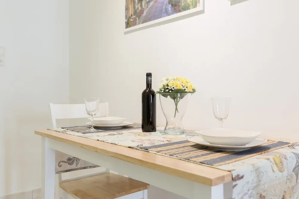 Cozy Flat in hip Koukaki