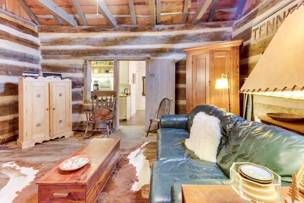 Town Creek Log Cabin