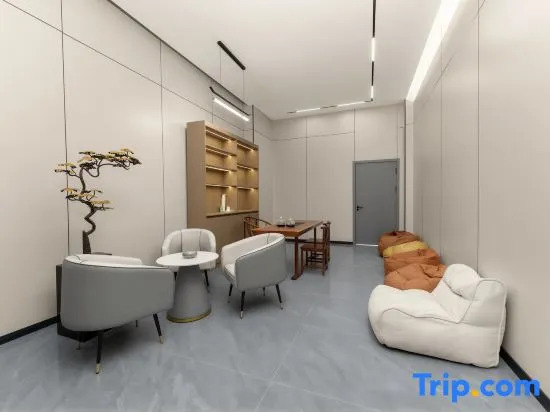 Luoping Zhangyue Express Hotel