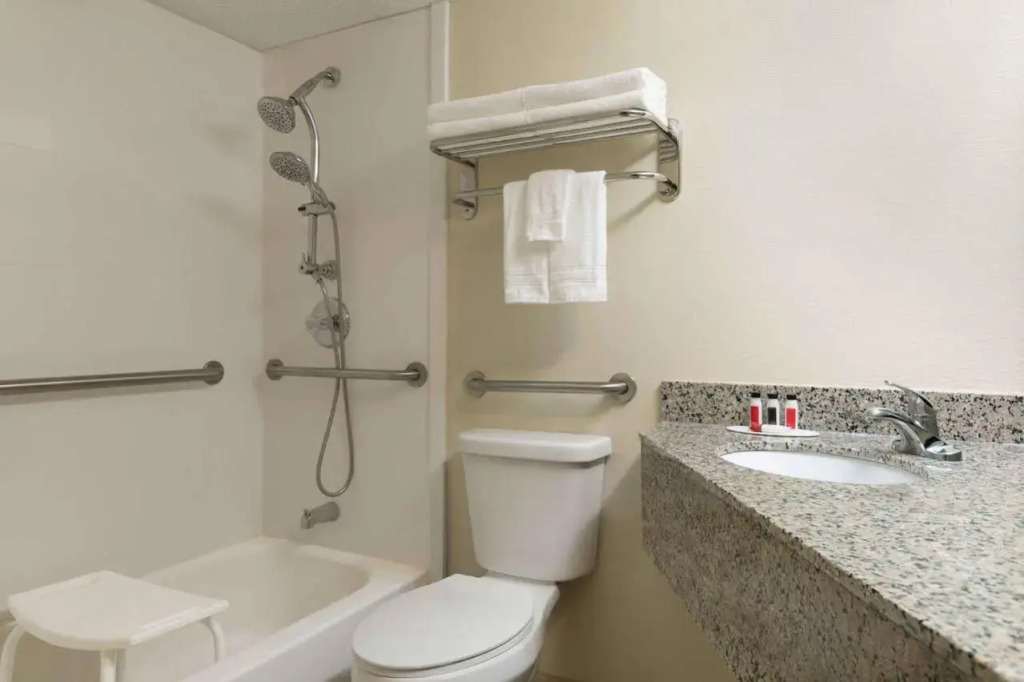 Baymont By Wyndham Florence Cincinnati