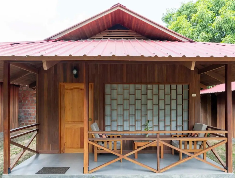 WAKAYA ECOLODGE