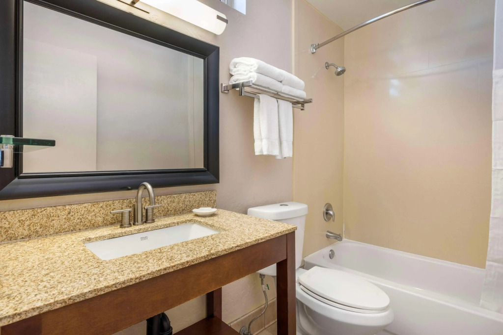 Best Western Plus Beach View Lodge Carlsbad