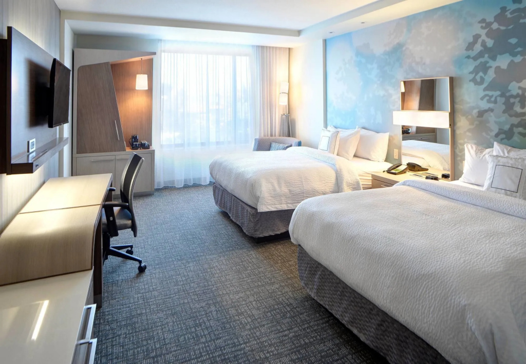 Courtyard by Marriott Muncie at Horizon Convention Center