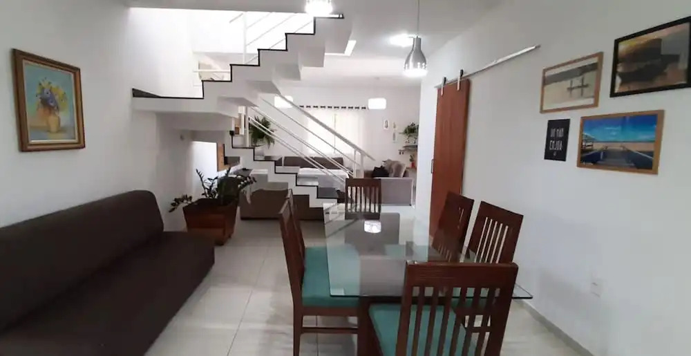 Casa na Praia de Mundaí com 3 quartos, piscina, e churrasqueira