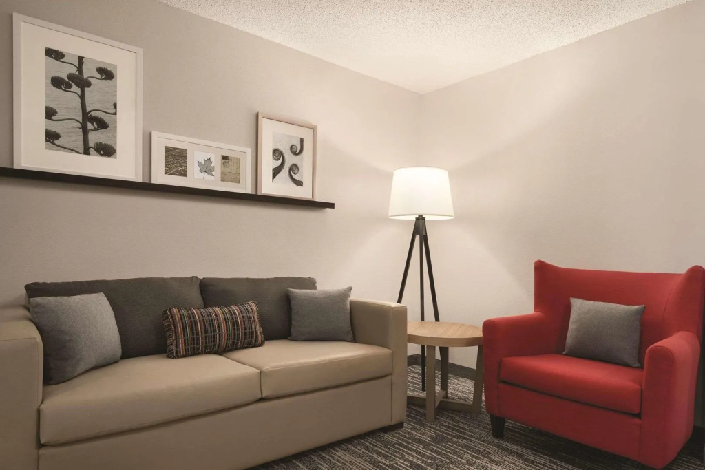 Country Inn & Suites by Radisson, Detroit Lakes