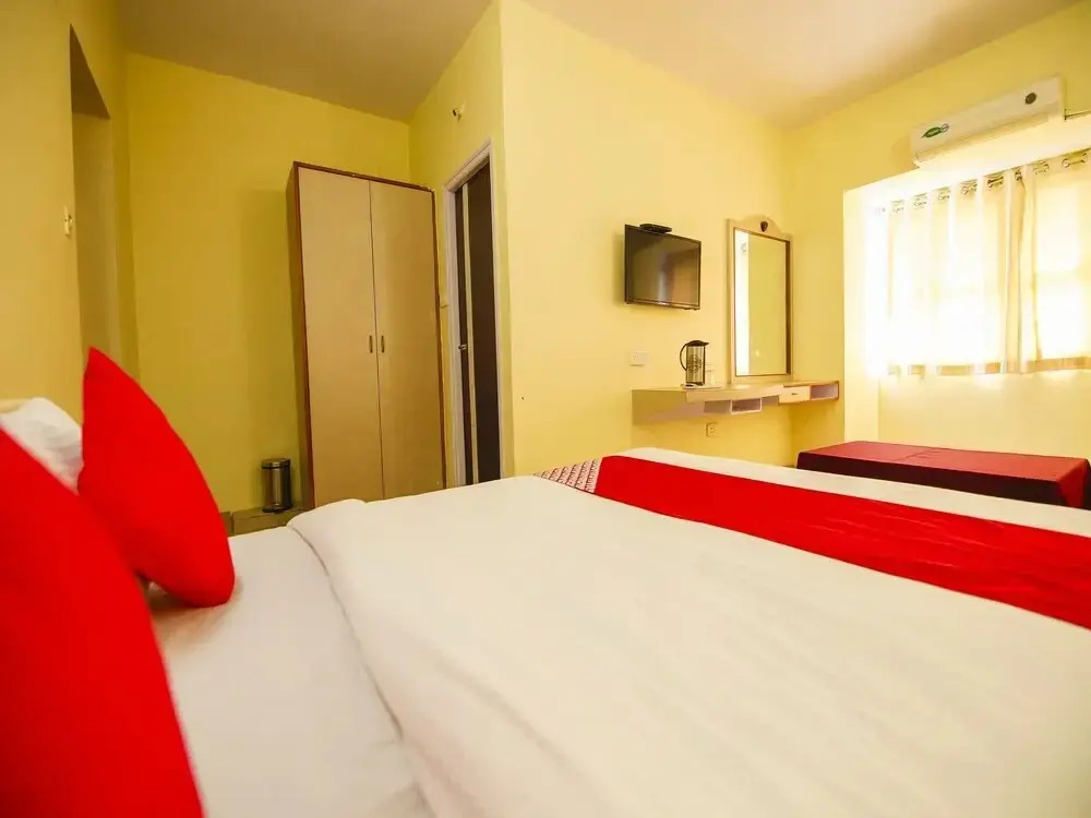 Hotel Blue Valley by OYO Rooms
