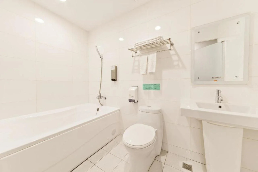 Ximen Holiday Fun Hotel