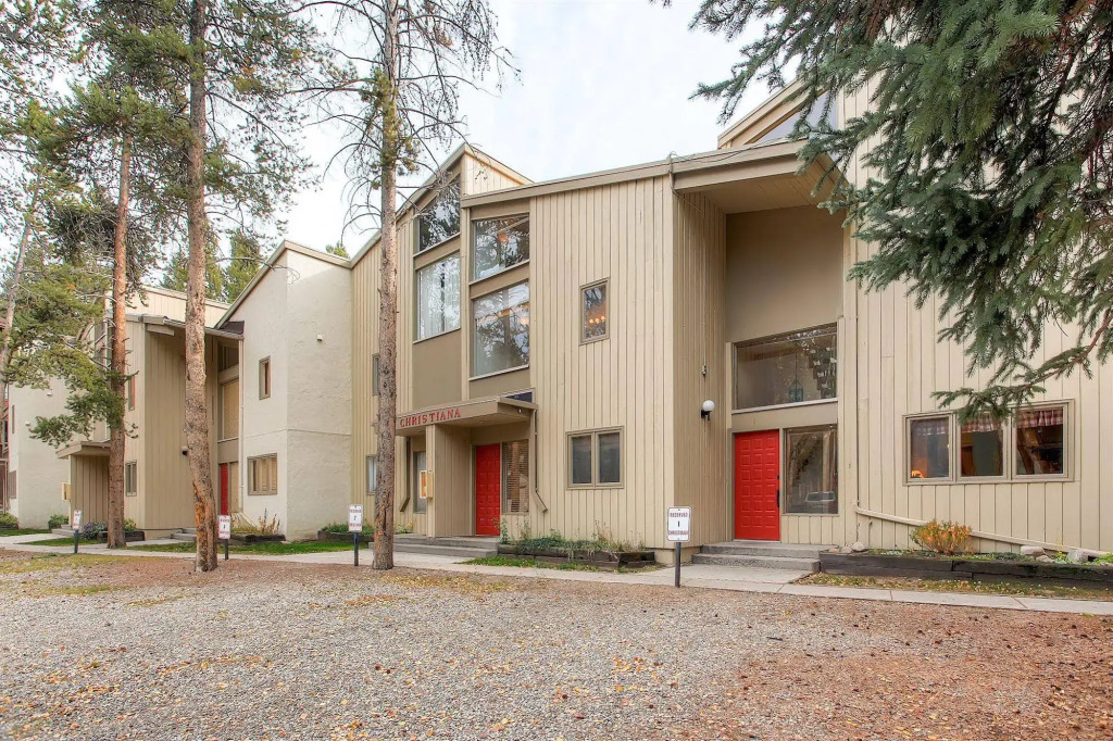 Christiana Townhomes by Ski Country Resorts