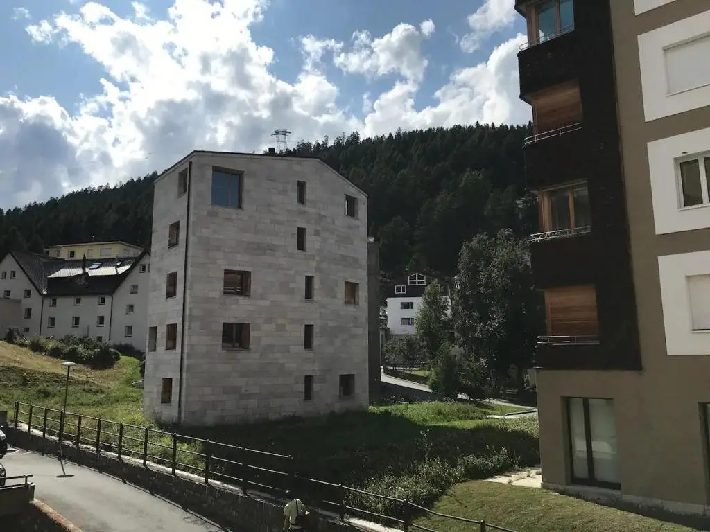 Zentrale gemütliche Wohnung St Moritz A212