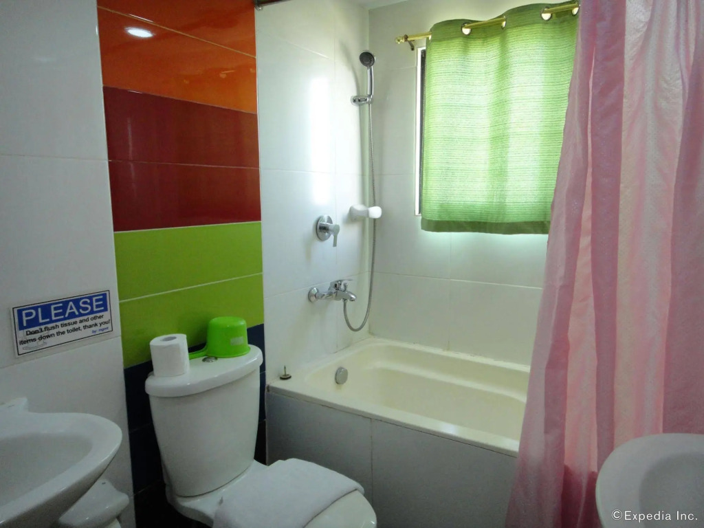 Fave Hotel Angeles City formerly Hotel America
