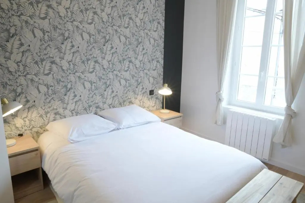 T3 de charme situé en hyper centre avec wifi, netflix, linge, draps, savons et serviettes fournis
