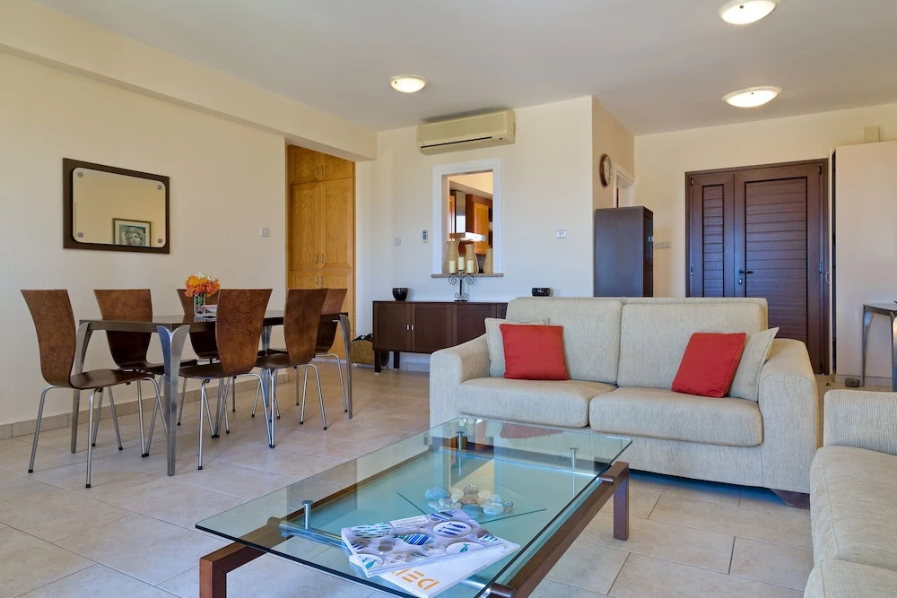 Lovely 2 bedroom apartment 'E11' - with pretty views, communal pool and resort facilities, Orpheus Village on Aphrodite Hills Resort