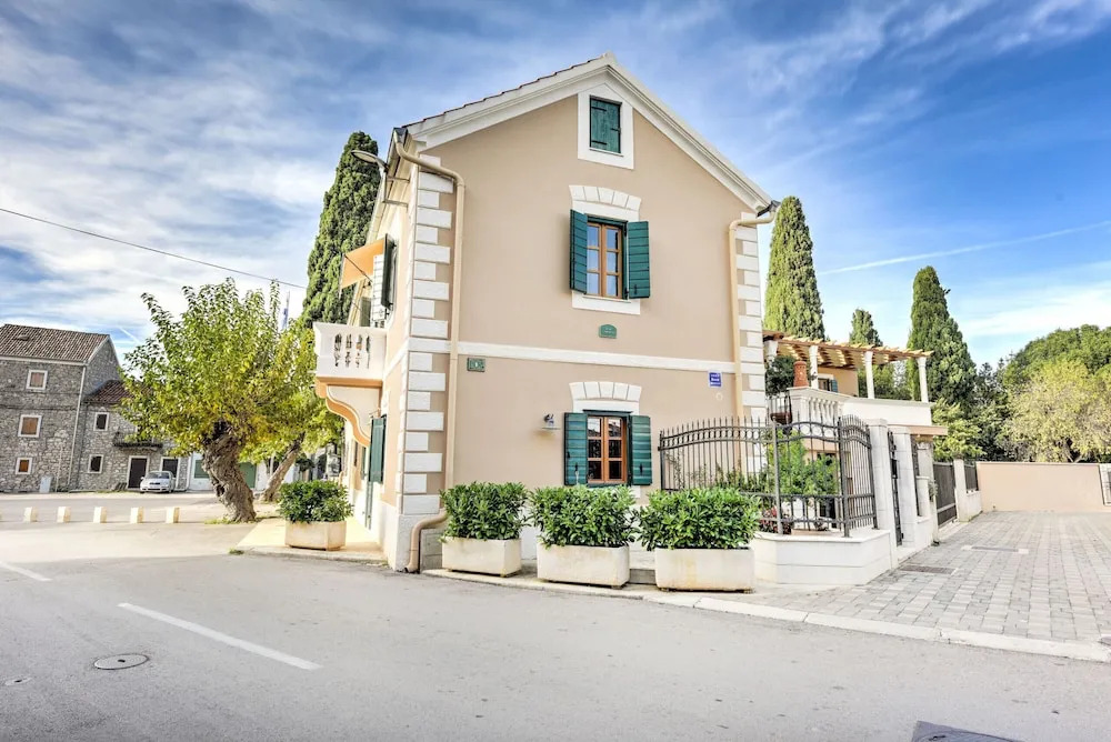 Villa Danica