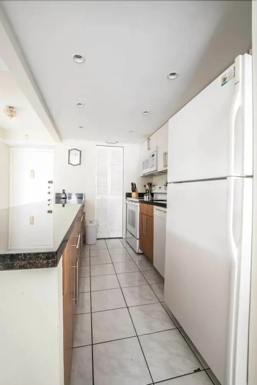 Le Cartier 425 by Go Florida Condo, Sunny Isles